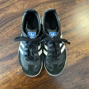 Boys - Adidas Sambas - Size 13.5
